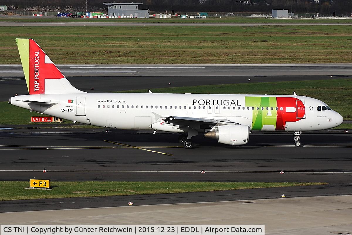 CS-TNI, 1999 Airbus A320-214 C/N 982, Taxiing