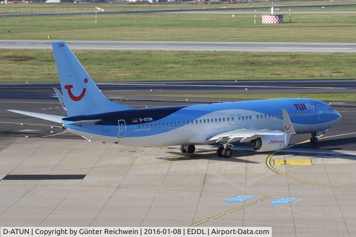 D-ATUN, 2015 Boeing 737-8K5 C/N 41660, Departing