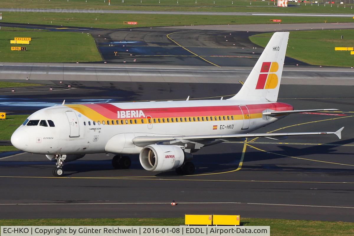 EC-HKO, 2000 Airbus A319-111 C/N 1362, Departing