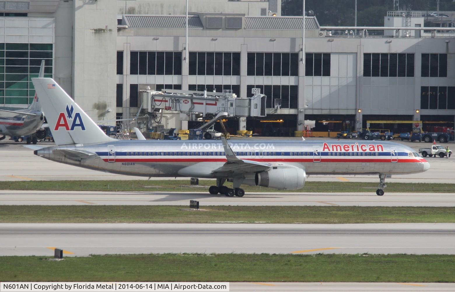 N601AN, 1995 Boeing 757-223 C/N 27052, American