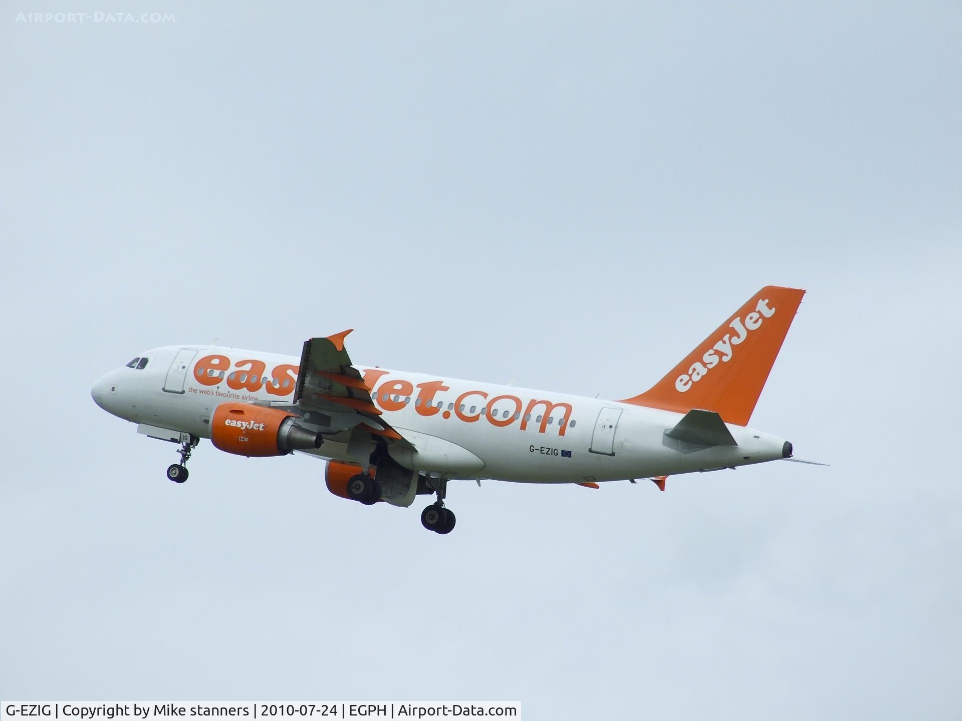 G-EZIG, 2005 Airbus A319-111 C/N 2460, Easyjet A319 departs runway 24