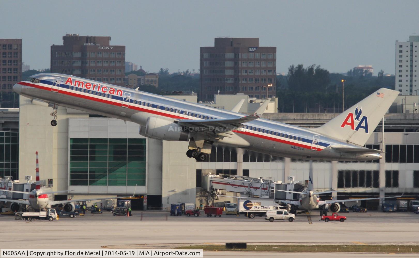 N605AA, 1995 Boeing 757-223 C/N 27056, American