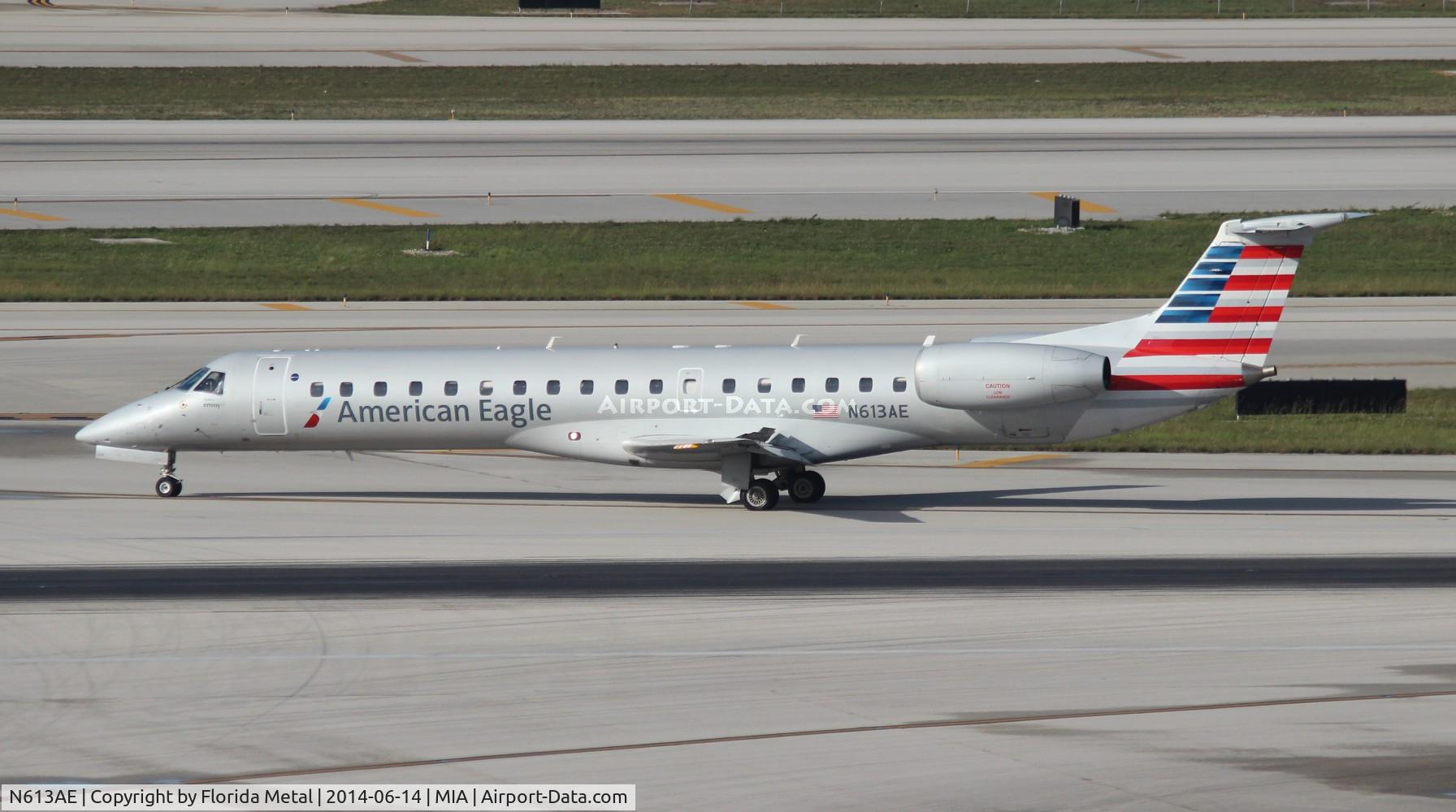 N613AE, 1998 Embraer ERJ-145LR (EMB-145LR) C/N 145081, Eagle