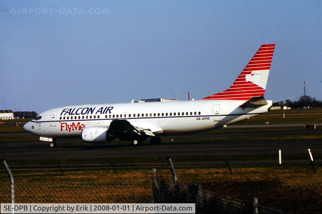 SE-DPB, 1991 Boeing 737-33A(QC) C/N 25402, SE-DBP in CPH MAY05