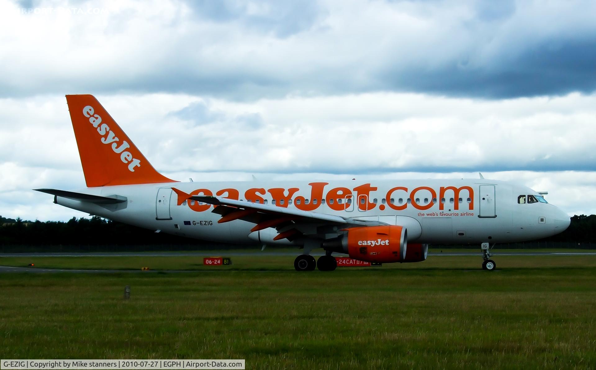 G-EZIG, 2005 Airbus A319-111 C/N 2460, EZY906V