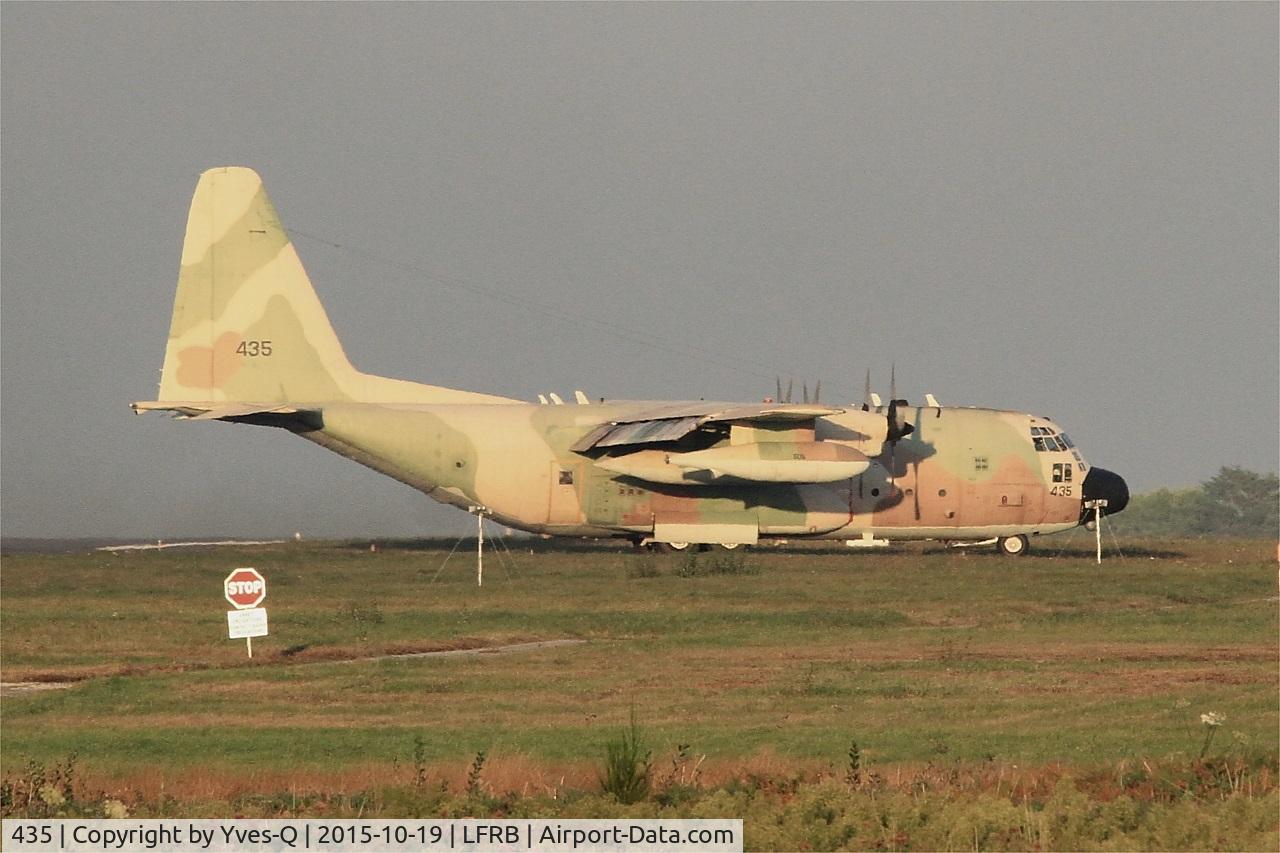 435, 1974 Lockheed C-130E Karnaf Hercules C/N 382-4668, Lockheed C-130H Karnaf, Taxiing to parking area, Brest-Bretagne Airport (LFRB-BES)