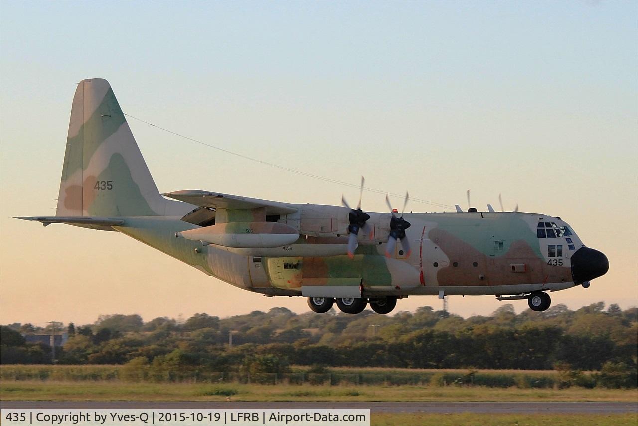 435, 1974 Lockheed C-130E Karnaf Hercules C/N 382-4668, Lockheed C-130H Karnaf, On final rwy 07R, Brest-Bretagne Airport (LFRB-BES)