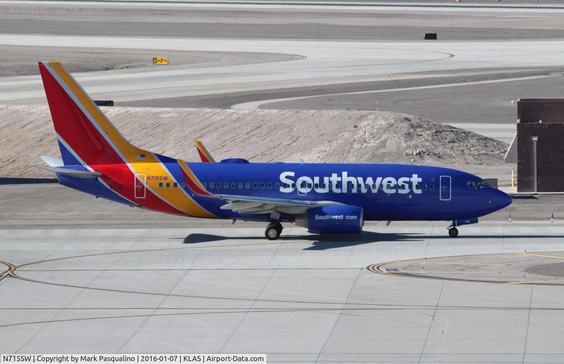 N715SW, 1998 Boeing 737-7H4 C/N 27849, Boeing 737-700