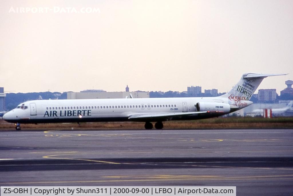 ZS-OBH, 1981 McDonnell Douglas MD-82 (DC-9-82) C/N 48059, Taxiing holding point rwy 33L for departure in 'L'Esprit Liberté' c/s... Later re-registered in F- reg...