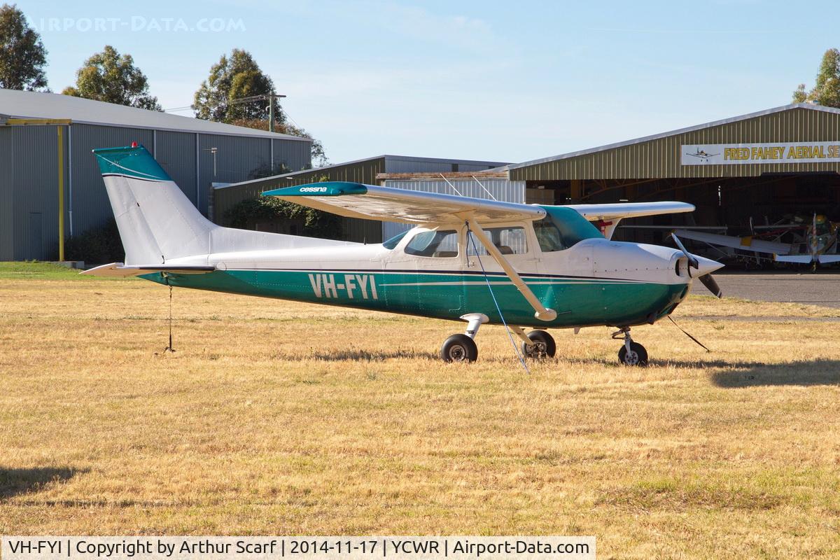 VH-FYI, 1974 Cessna 172M C/N 17263277, VH-FYI Cowra NSW November 2014