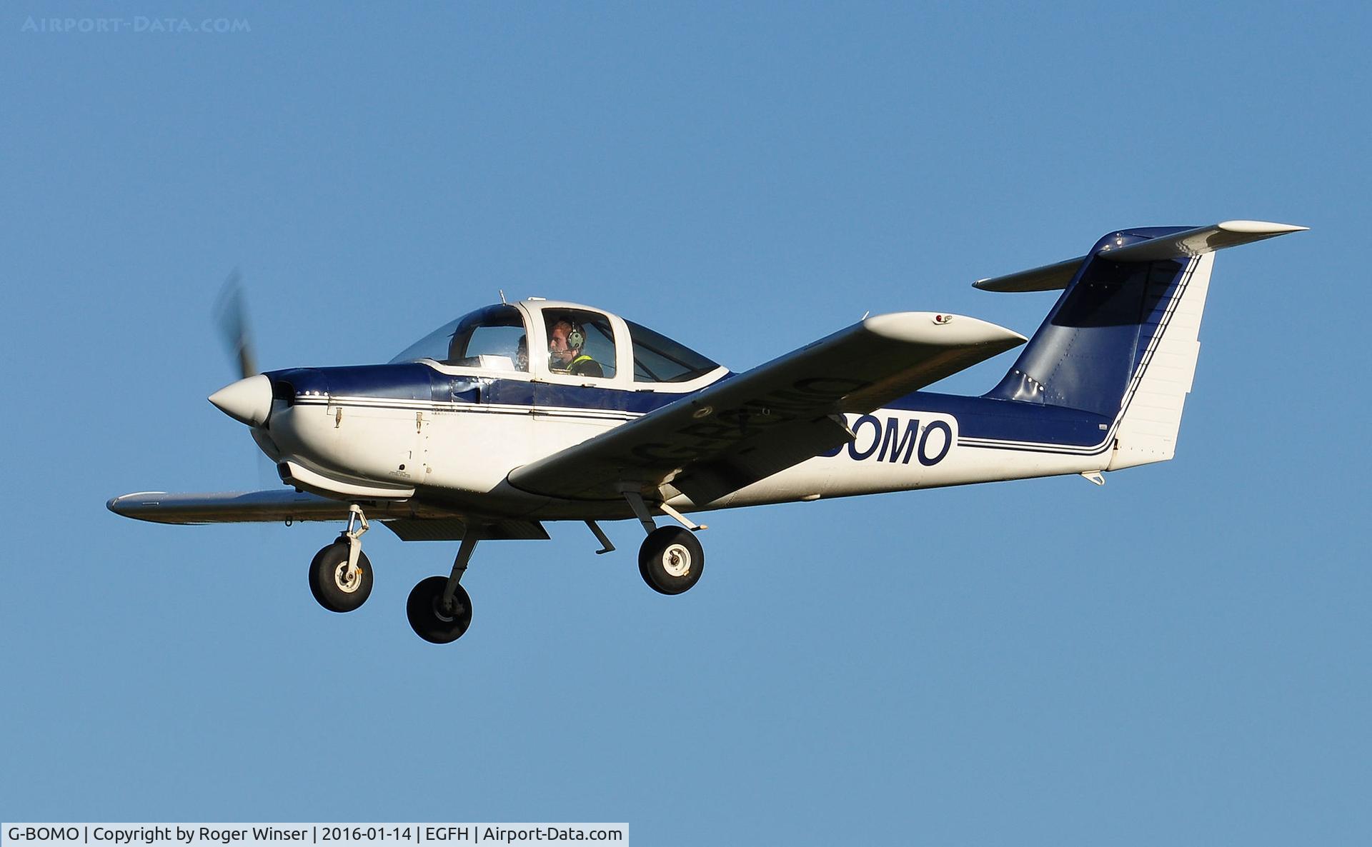 G-BOMO, 1981 Piper PA-38-112 Tomahawk Tomahawk C/N 38-81A0161, Resident Tomahawk operated by Cambrian Flying Club on finals Runway 28.
