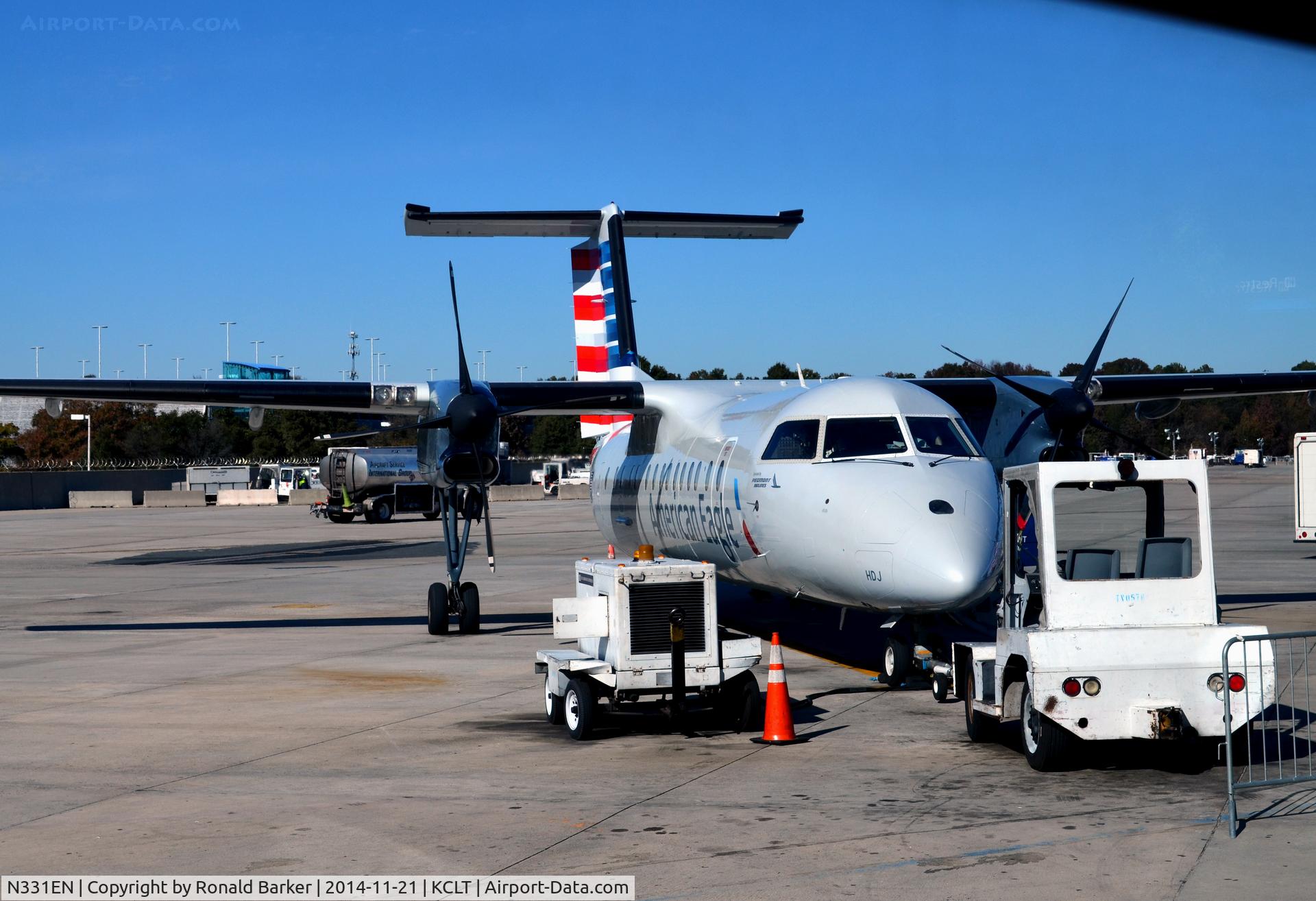 N331EN, 1991 De Havilland Canada DHC-8-311 Dash 8 C/N 279, At the gate CLT