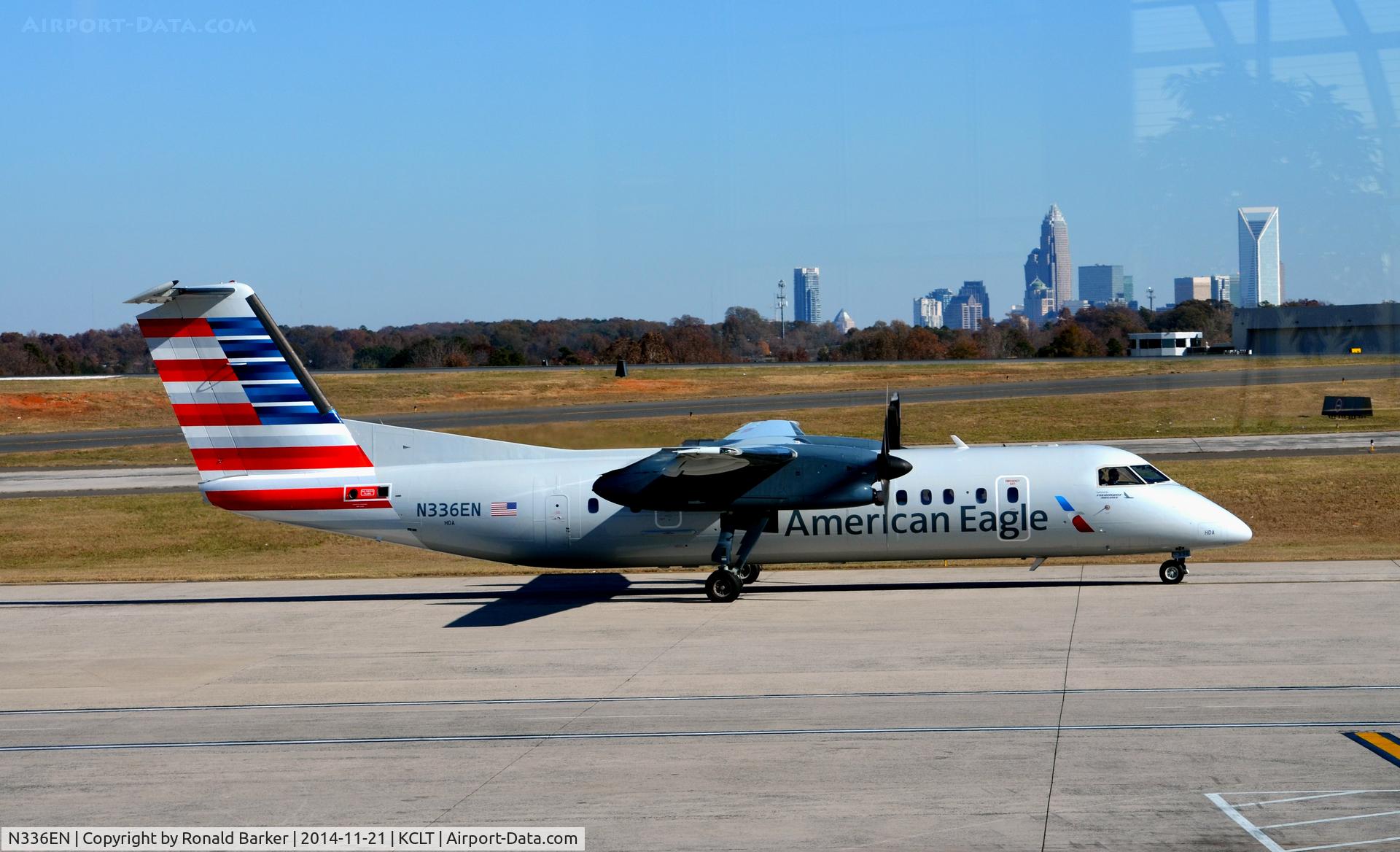 N336EN, 1992 De Havilland Canada DHC-8-311 Dash 8 C/N 336, Taxi CLT