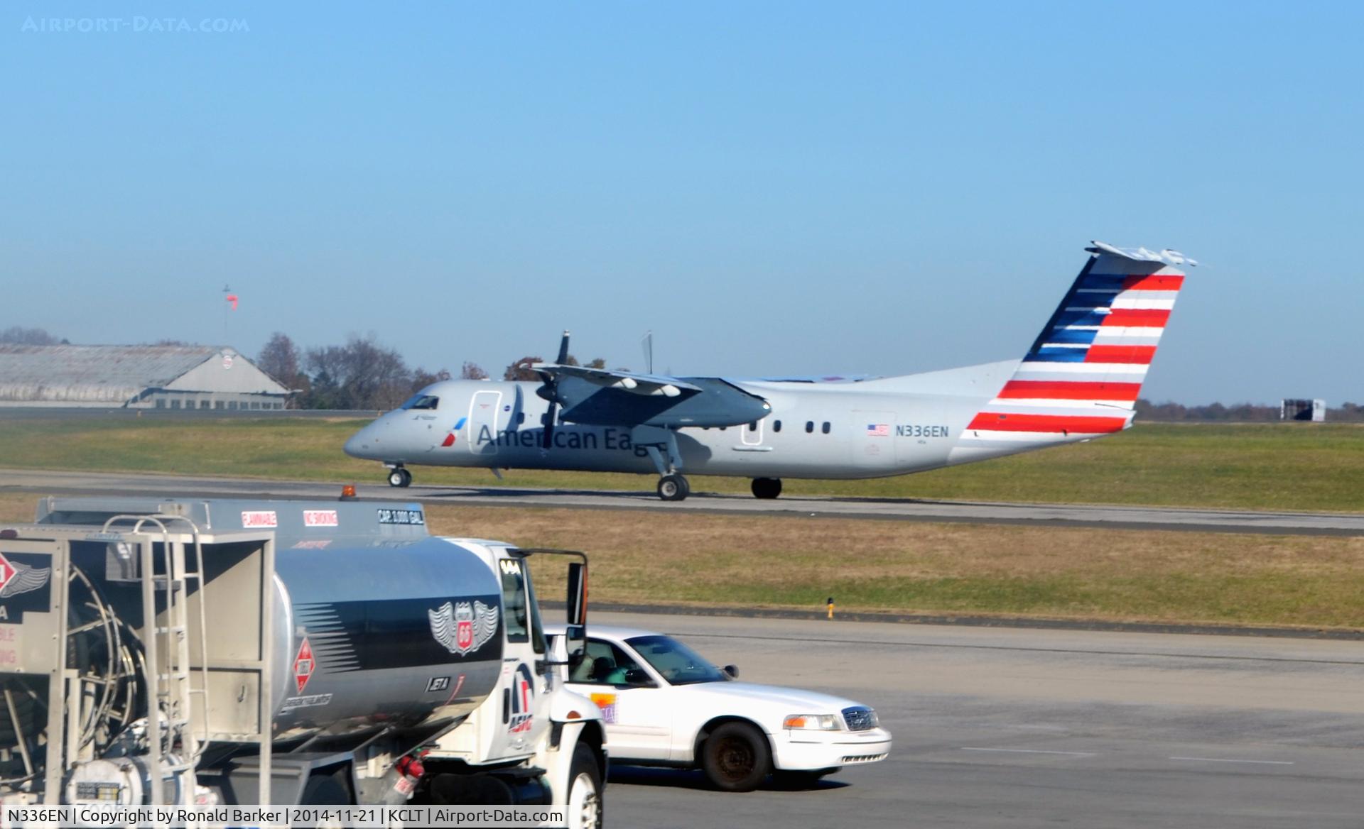 N336EN, 1992 De Havilland Canada DHC-8-311 Dash 8 C/N 336, Taxi CLT