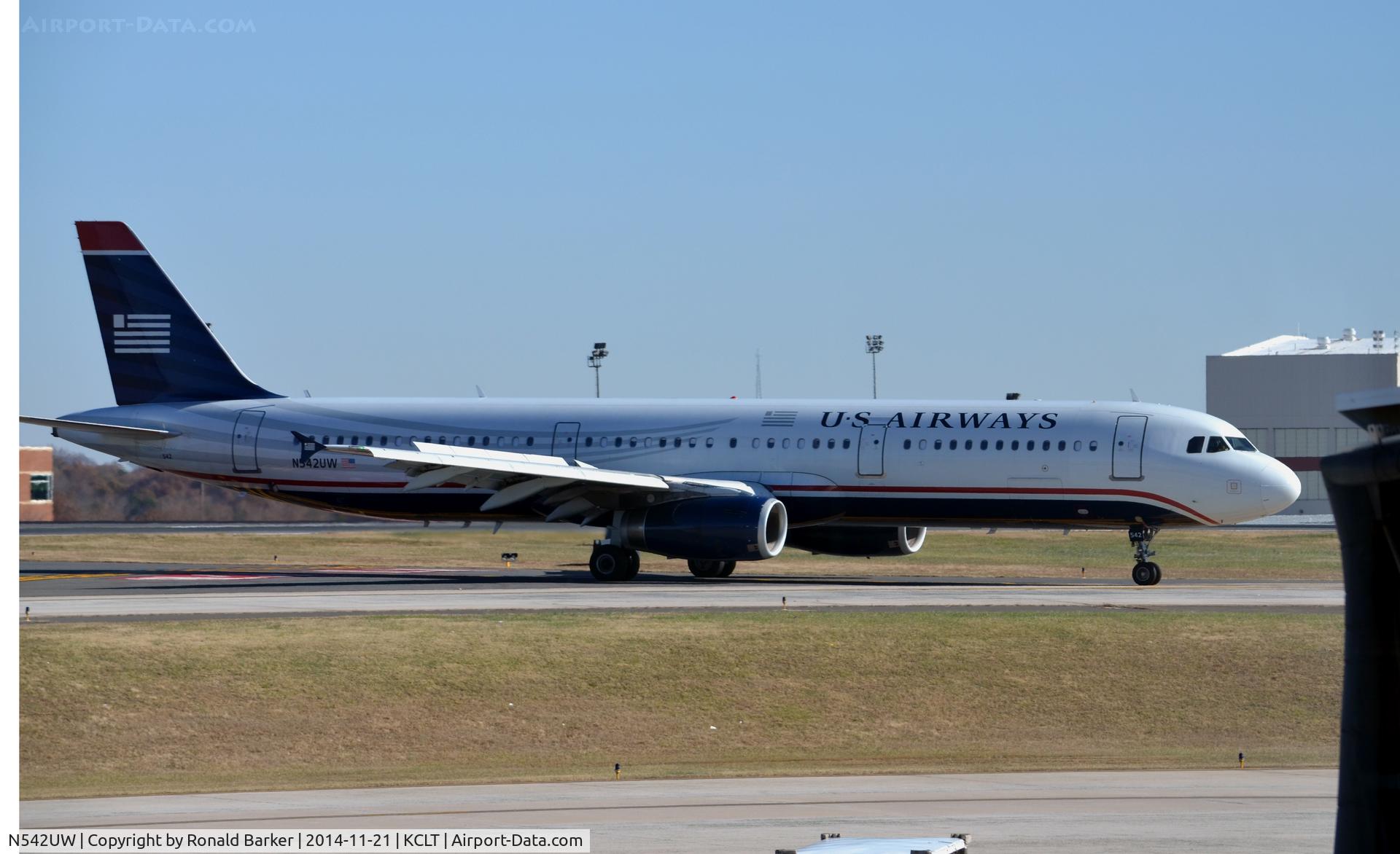 N542UW, 2009 Airbus A321-231 C/N 4134, Taxi CLT