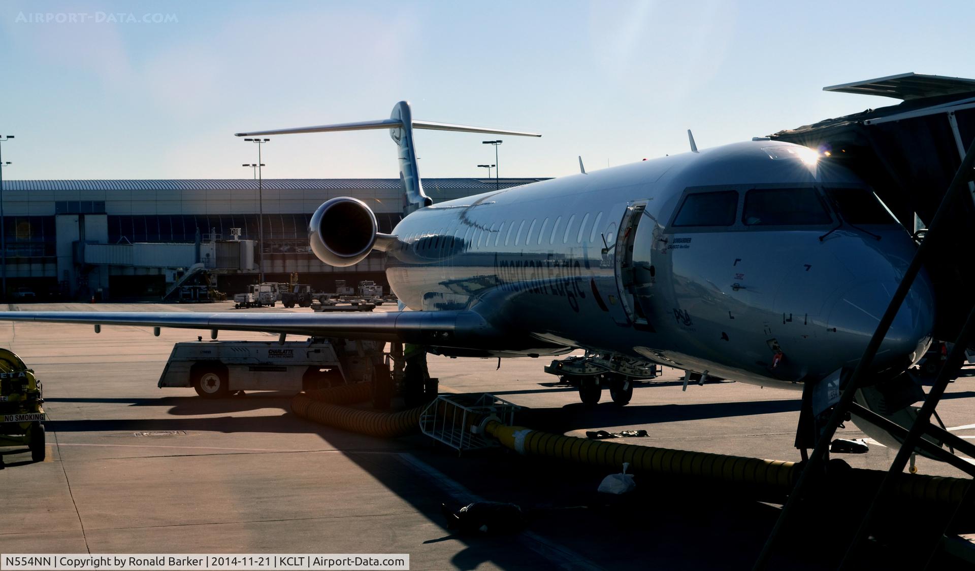 N554NN, 2014 Bombardier CRJ-900 NG (CL-600-2D24) C/N 15334, At the gate CLT