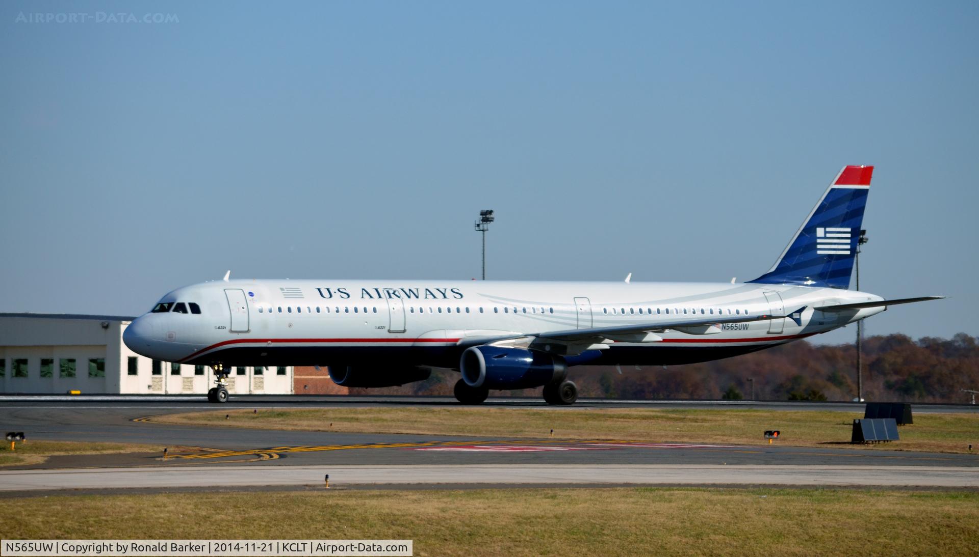N565UW, 2012 Airbus A321-231 C/N 5409, Taxi CLT