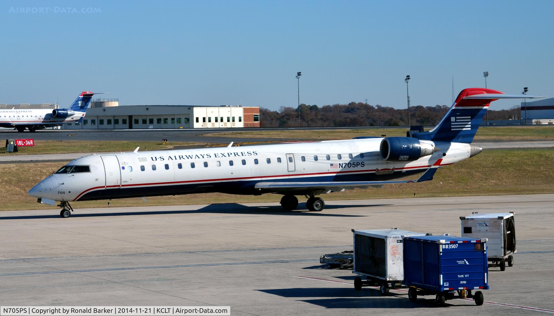 N705PS, 2004 Bombardier CRJ-701 (CL-600-2C10) Regional Jet C/N 10144, Taxi CLT