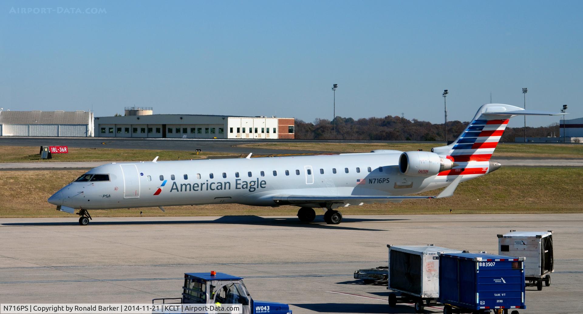N716PS, 2004 Bombardier CRJ-701 (CL-600-2C10) Regional Jet C/N 10171, Taxi CLT
