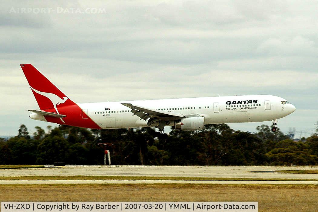 VH-ZXD, 1991 Boeing 767-336 C/N 24342, Boeing 767-336ER [24342] (QANTAS) Melbourne-Tullamarine~VH 20/03/2007