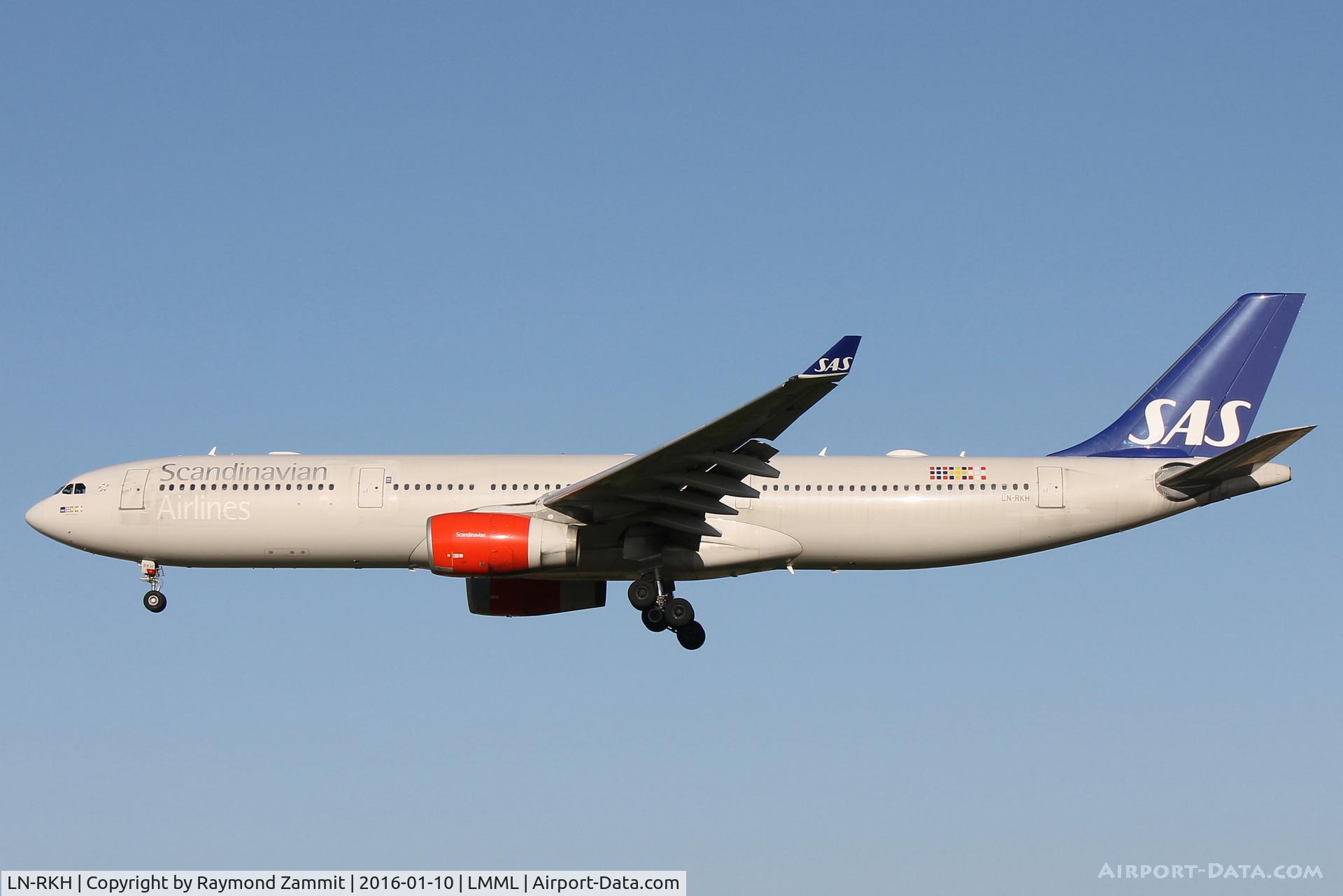 LN-RKH, 2002 Airbus A330-343 C/N 497, A330 LN-RKH SAS