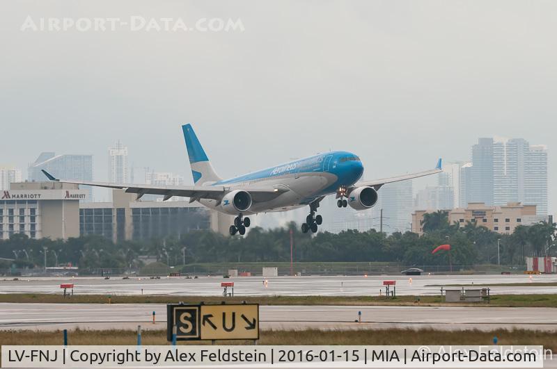 LV-FNJ, 1999 Airbus A330-223 C/N 300, Miami