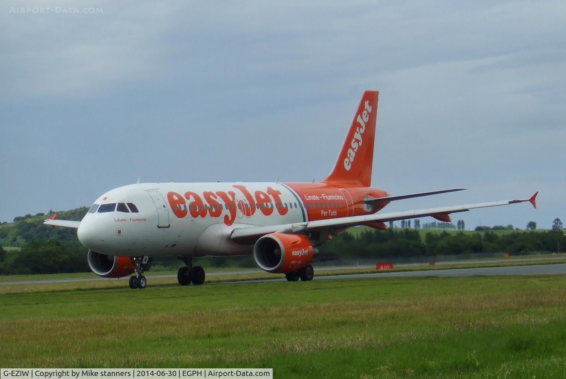 G-EZIW, 2005 Airbus A319-111 C/N 2578, 