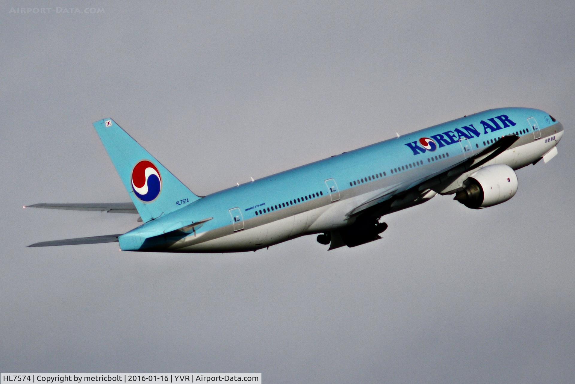 HL7574, 2000 Boeing 777-2B5/ER C/N 28444, KE72 on the way to Incheon.