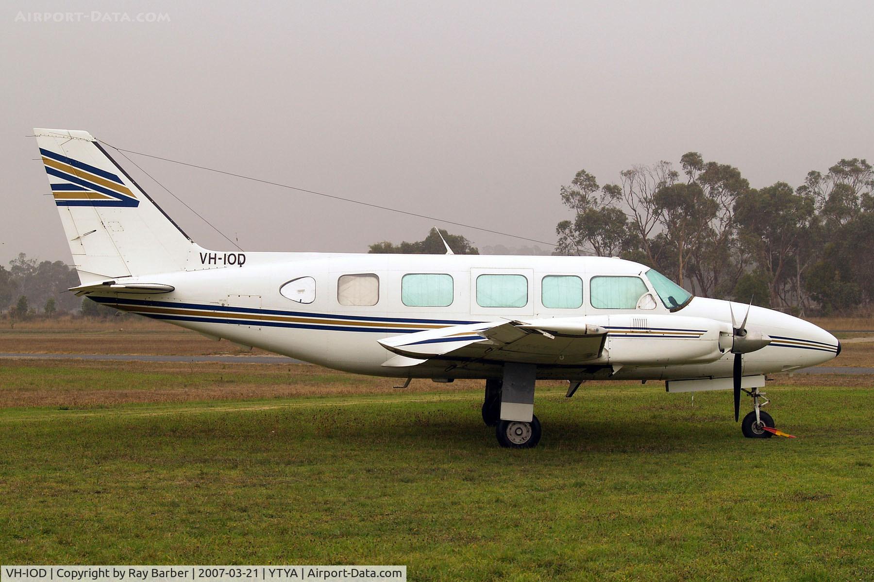 VH-IOD, 1981 Piper PA-31-350 Chieftain C/N 31-8152076, Piper PA-31-350 Navajo Chieftain [31-8152076] Tyabb~VH 21/03/2007