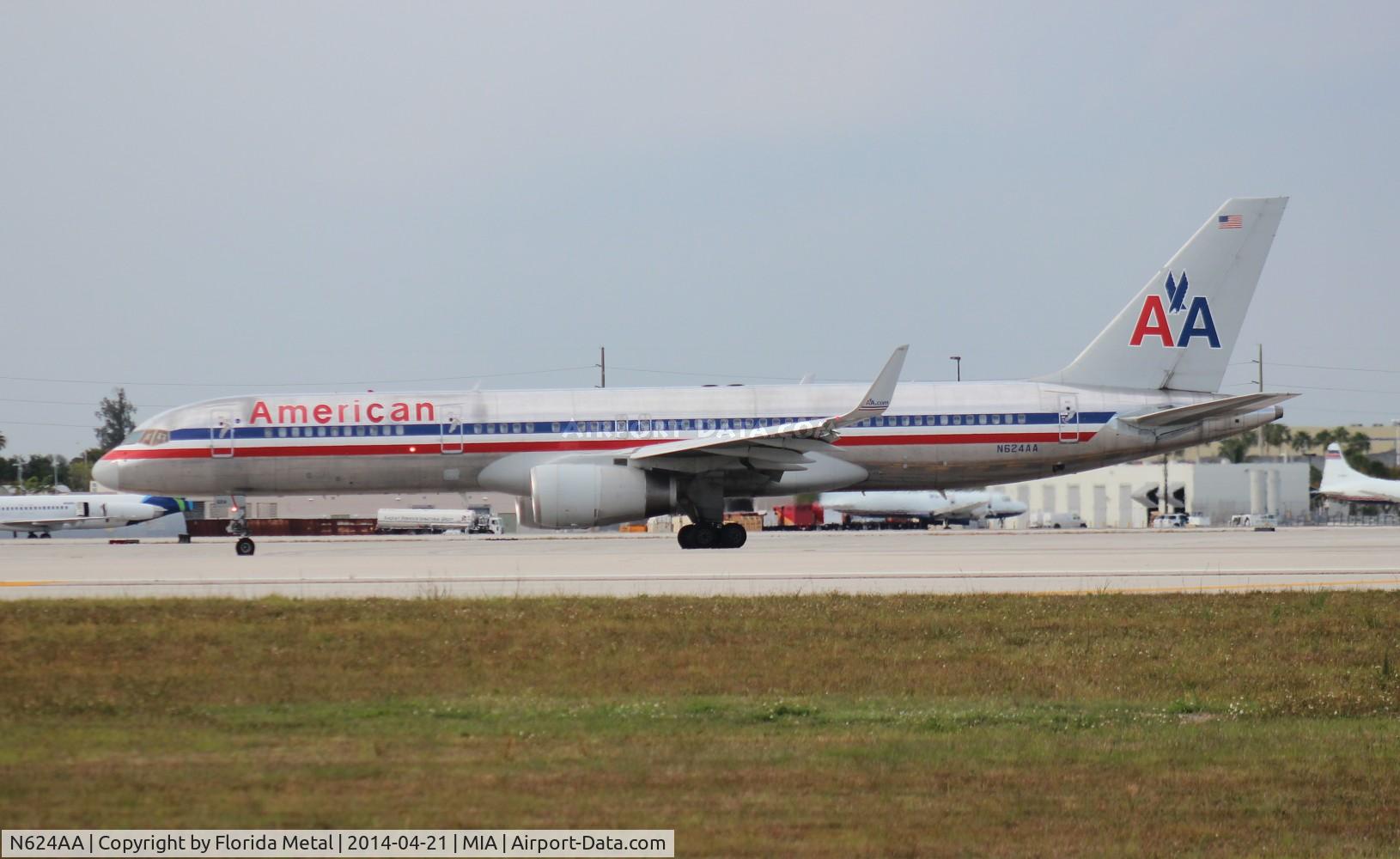 N624AA, 1990 Boeing 757-223 C/N 24582, American