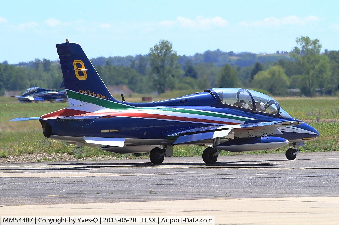 MM54487, Aermacchi MB-339PAN C/N 6684/079/AA035, Italian Air Force Aermacchi MB-339PAN, N°8 of Frecce Tricolori Aerobatic Team 2015, Taxiing to holding point, Luxeuil-Saint Sauveur Air Base 116 (LFSX) Open day 2015