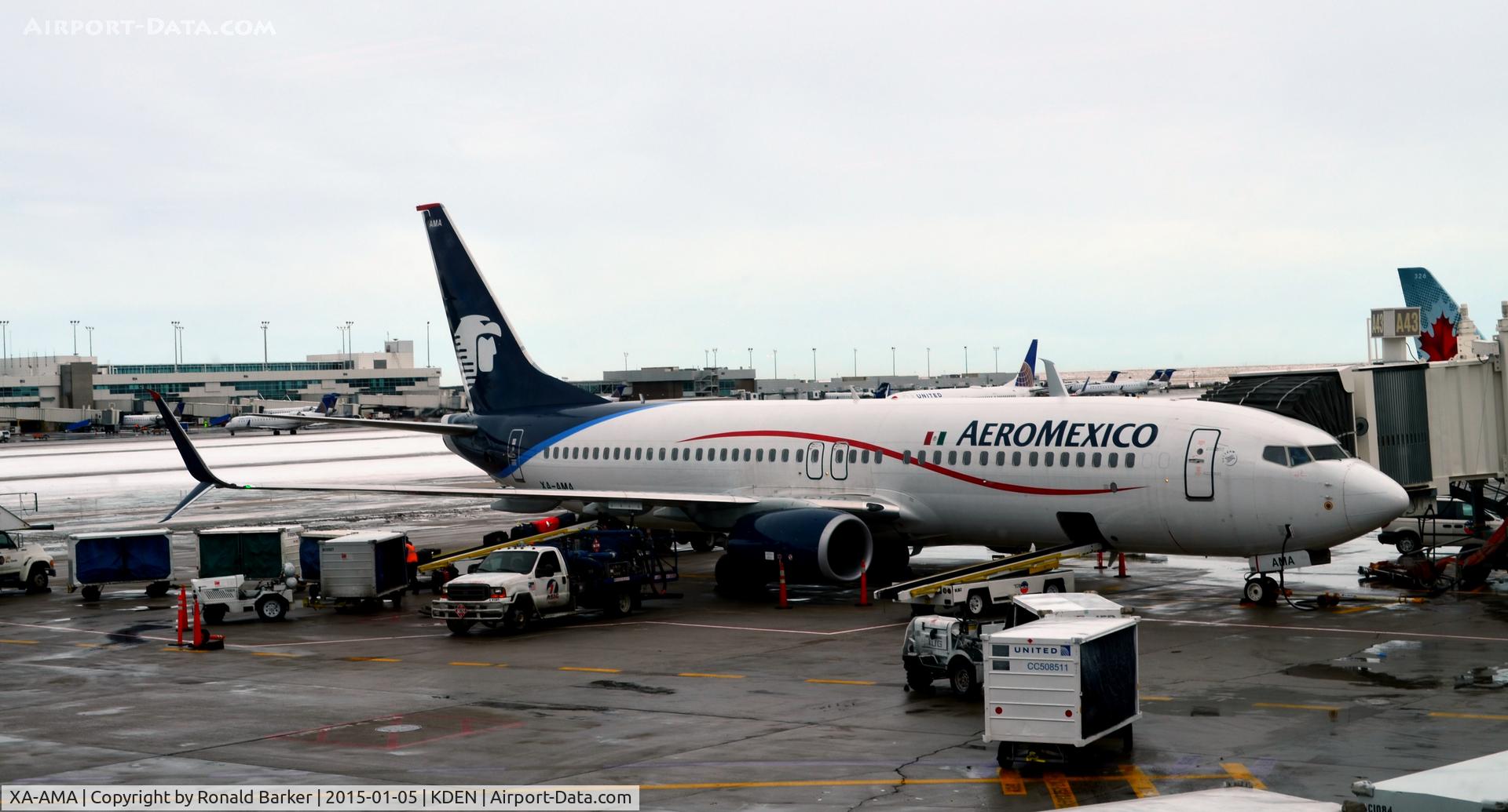 XA-AMA, 2012 Boeing 737-852 C/N 36700, Gate A43 DEN