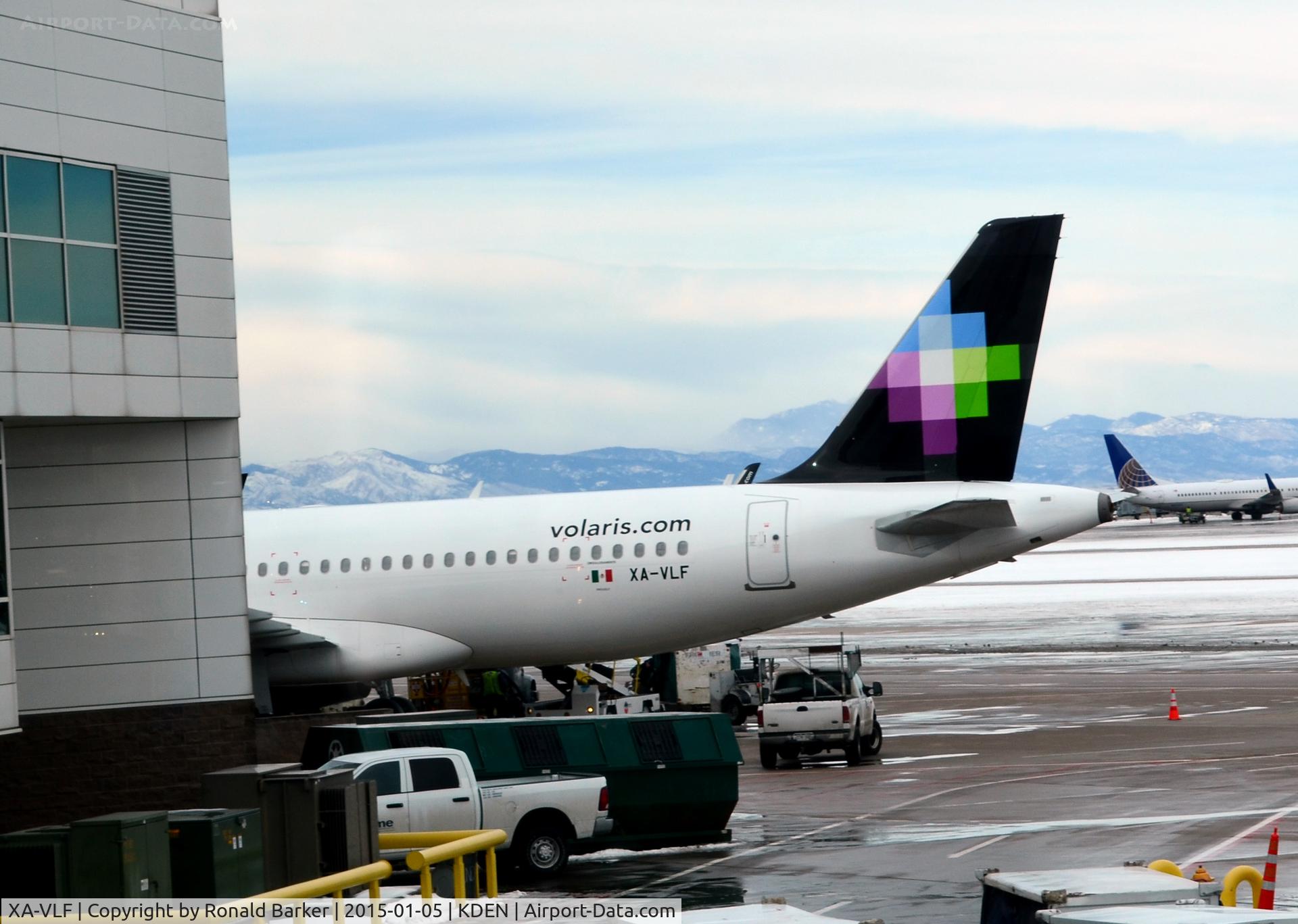 XA-VLF, 2014 Airbus A320-233 C/N 6321, At the gate DEN