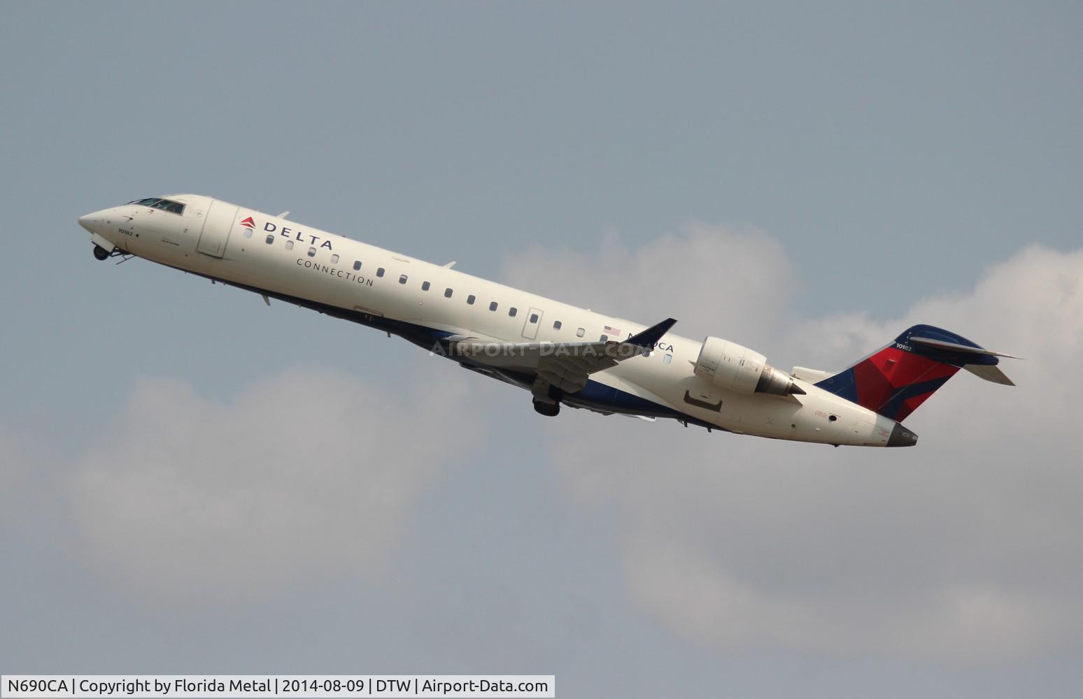 N690CA, 2004 Bombardier CRJ-700 (CL-600-2C10) Regional Jet C/N 10182, Delta Connection