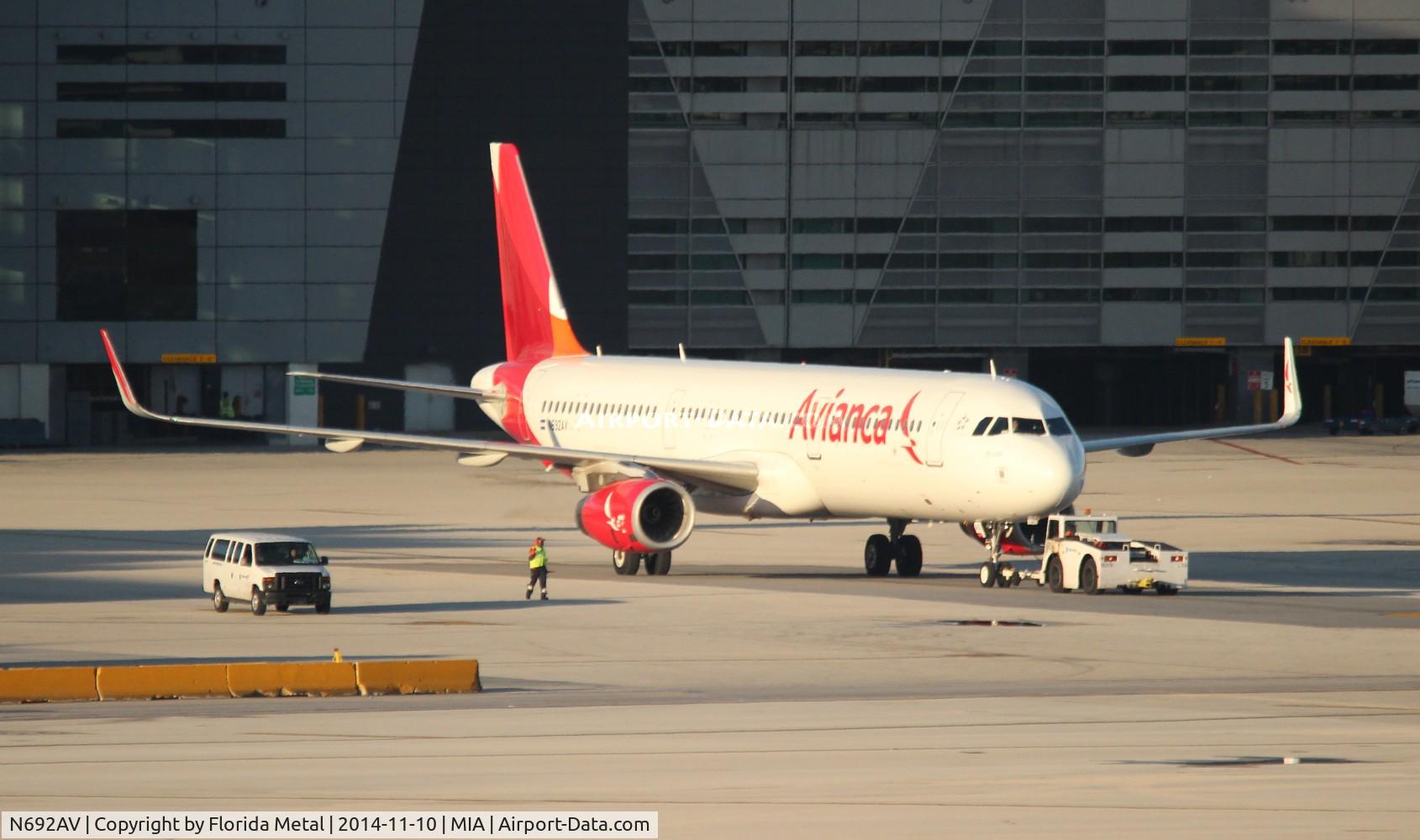 N692AV, 2014 Airbus A321-231 C/N 5936, Avianca