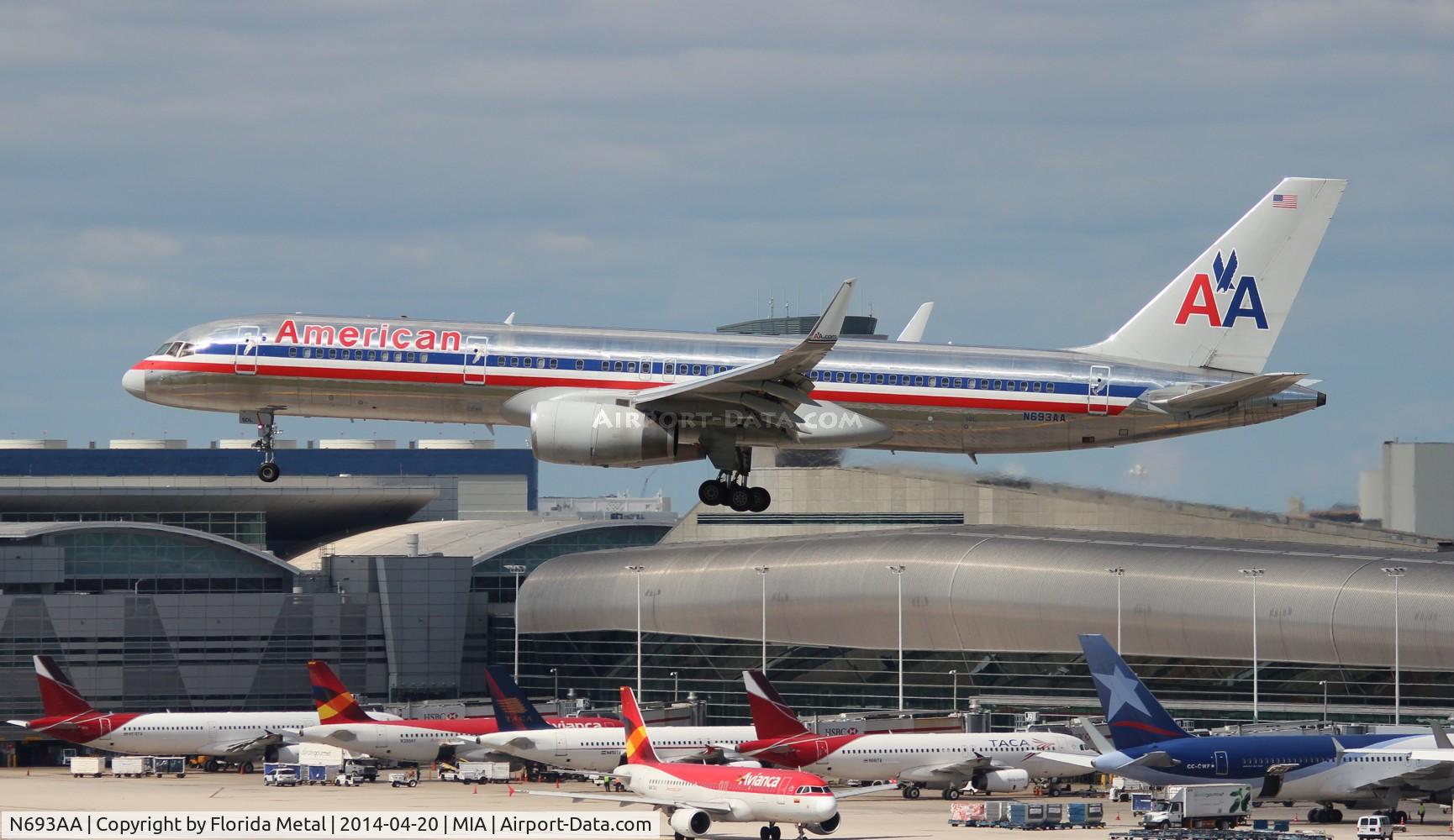 N693AA, 1994 Boeing 757-223 C/N 26973, American