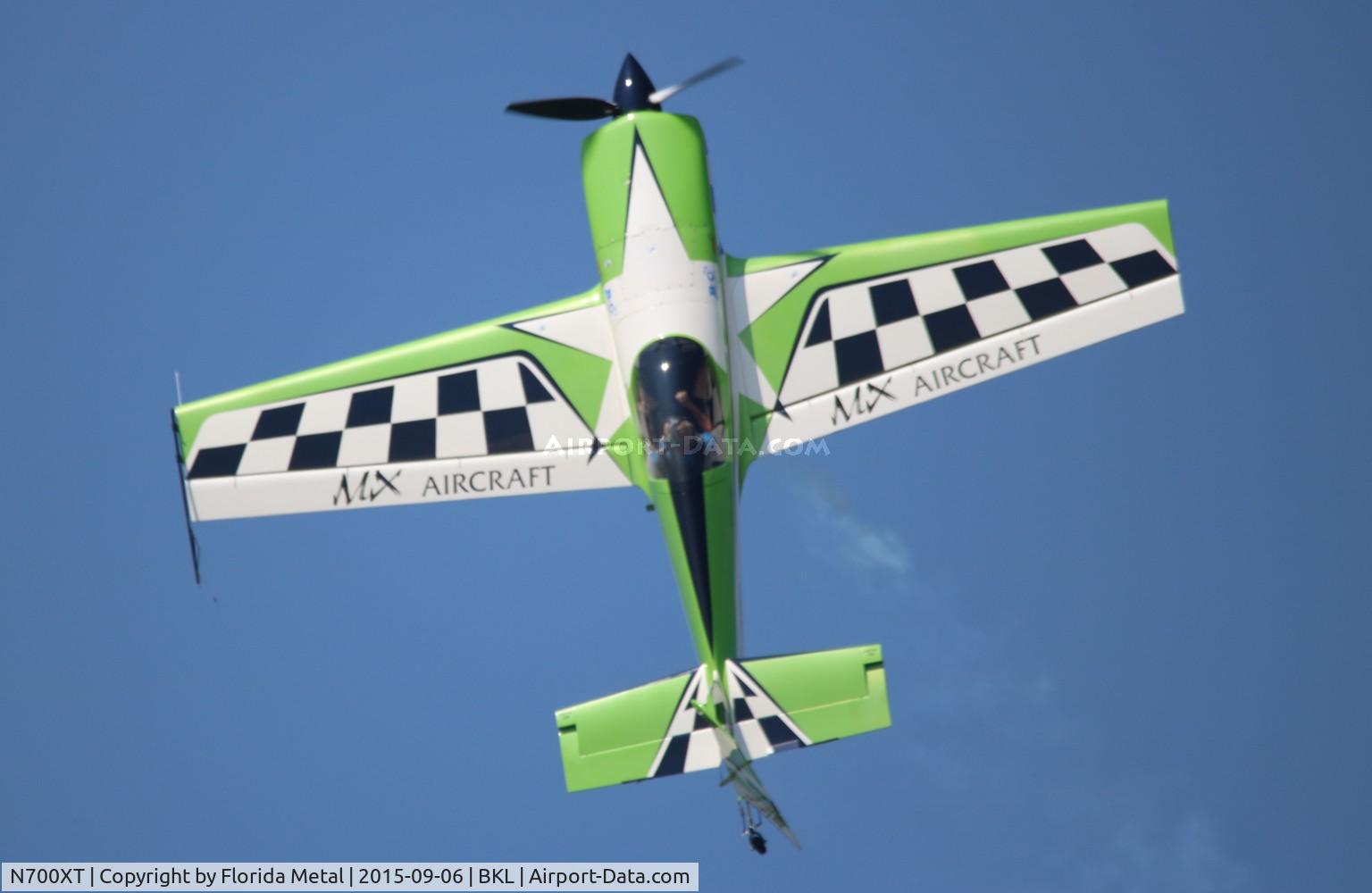 N700XT, 2007 MX Aircraft MXS C/N 1, Michael Goulian with a borrowed aircraft