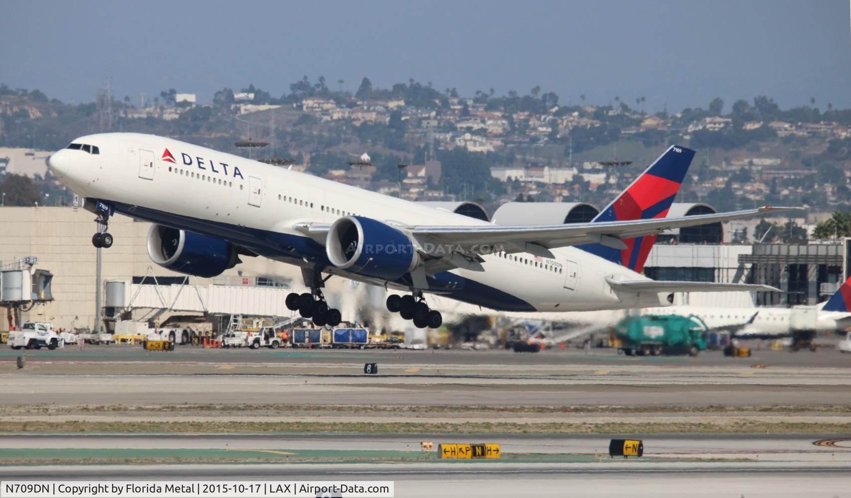N709DN, 2010 Boeing 777-232/LR C/N 40559, Delta
