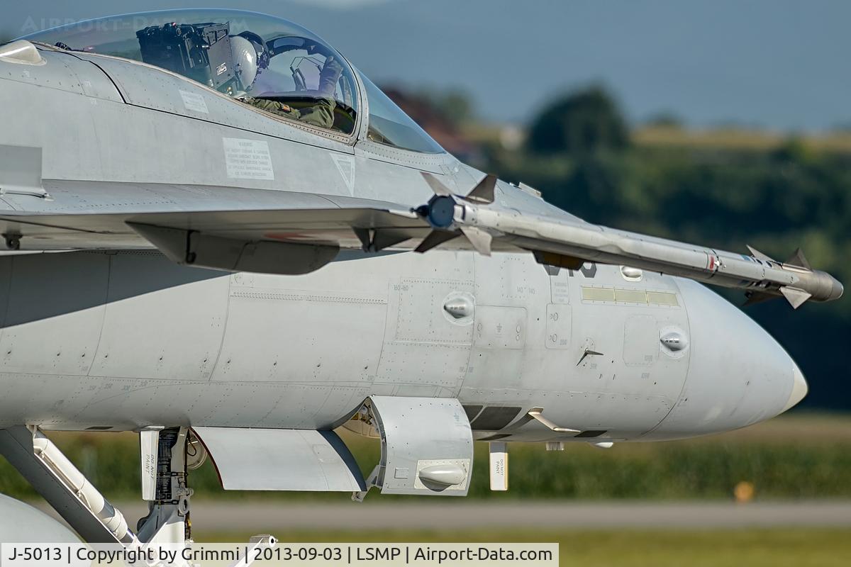 J-5013, McDonnell Douglas F/A-18C Hornet C/N 1357/SFC013, Unusual view on a Hornet, note the different bumps and antennas