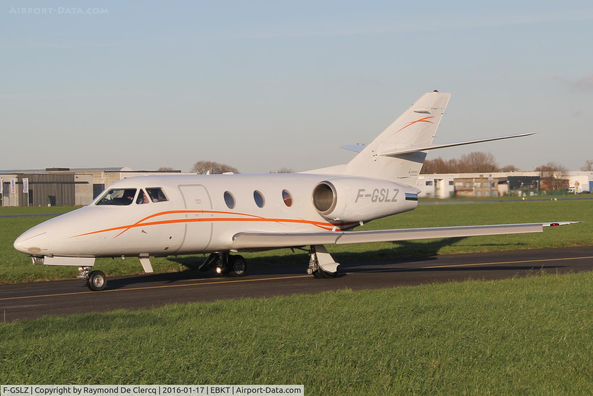 F-GSLZ, 1986 Dassault Falcon 100 C/N 208, Taxiing to rwy 06.