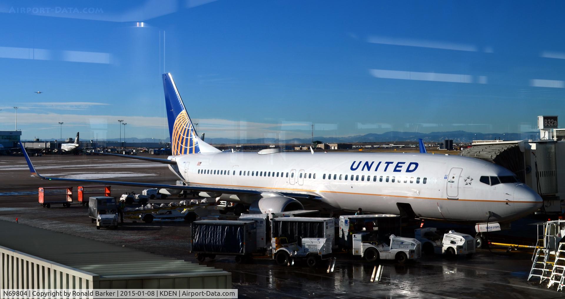 N69804, 2013 Boeing 737-924/ER C/N 42816, Gate B32 Denver