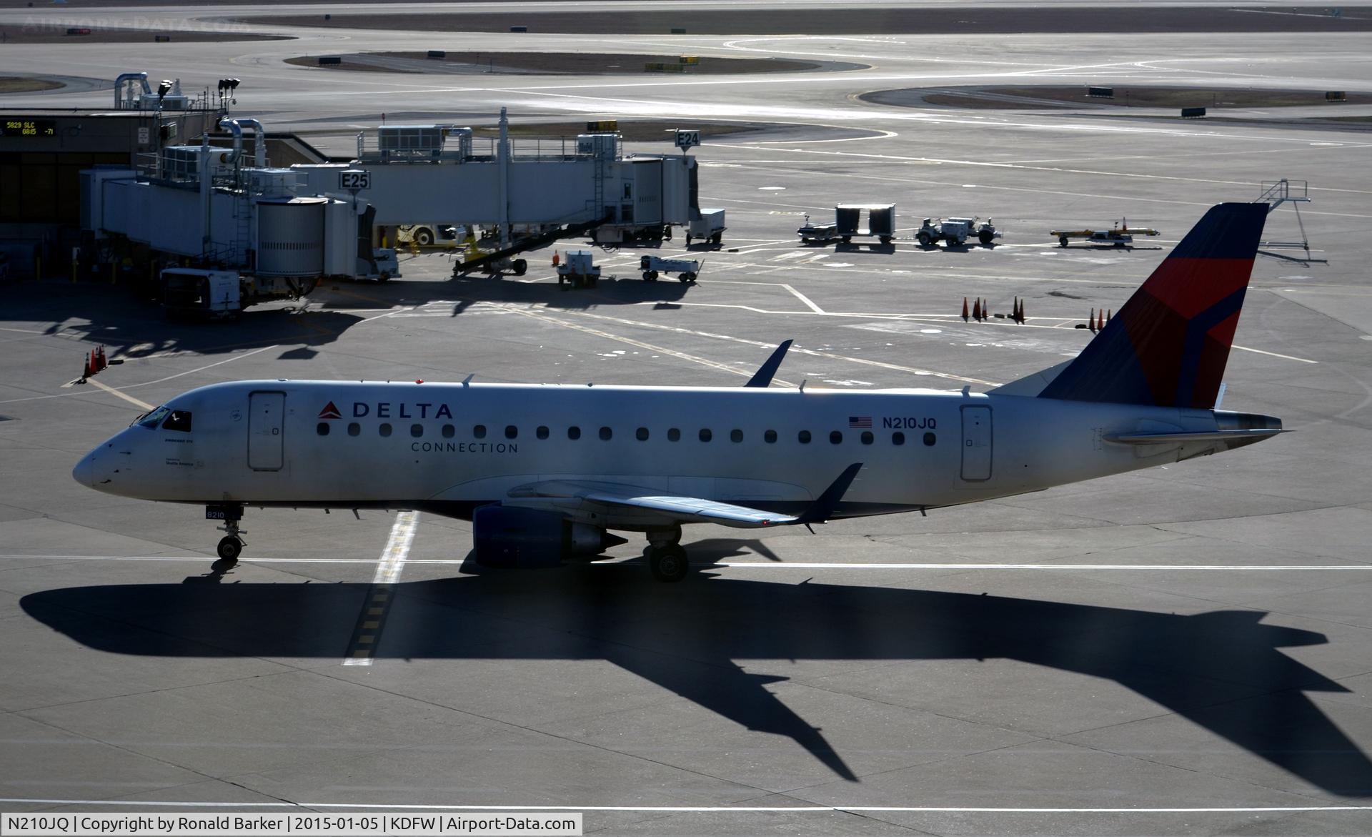 N210JQ, 2008 Embraer 175LR (ERJ-170-200LR) C/N 17000260, Taxi DFW