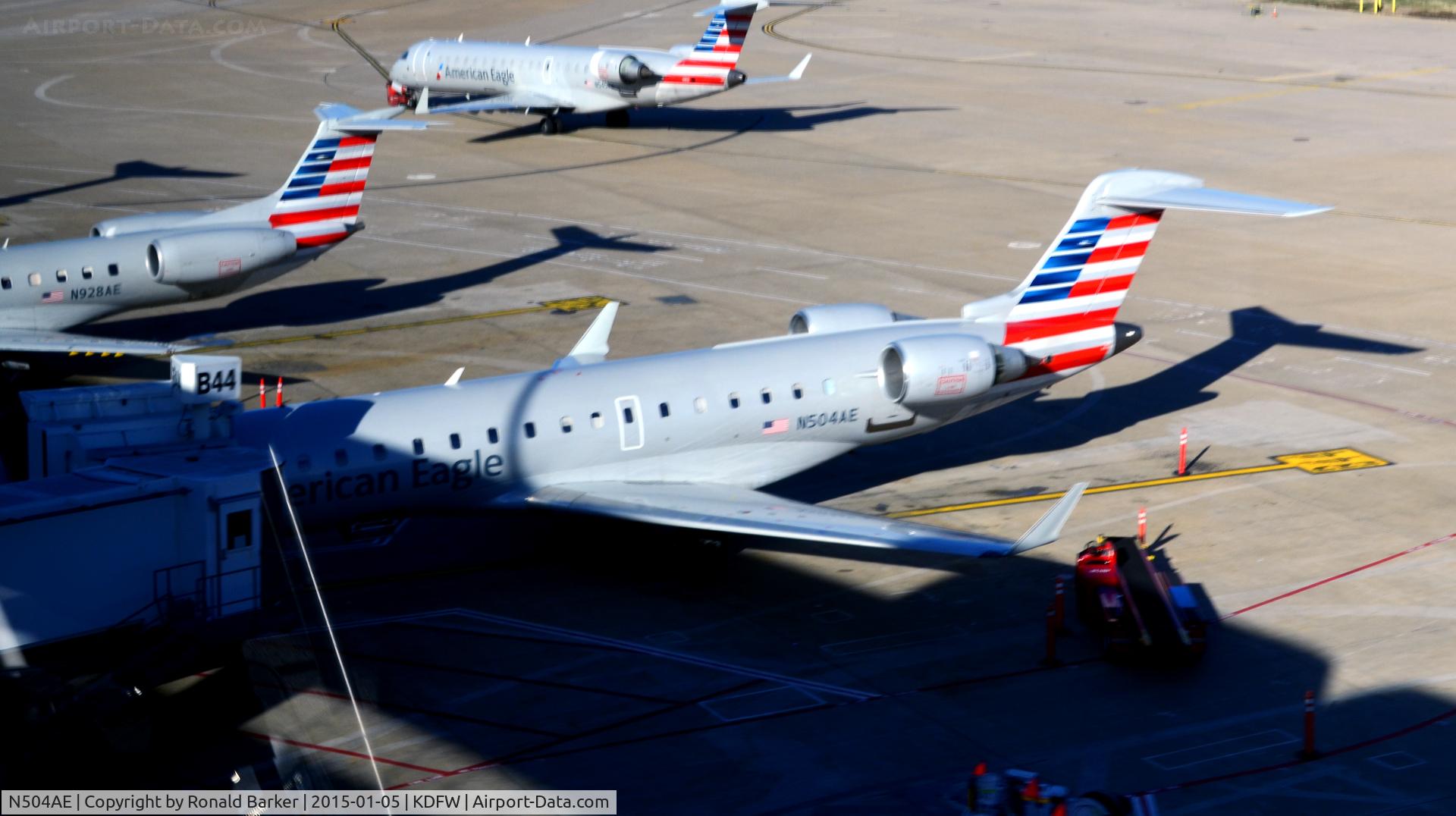 N504AE, Bombardier CRJ-701 (CL-600-2C10) Regional Jet C/N 10044, Gate B44 DFW