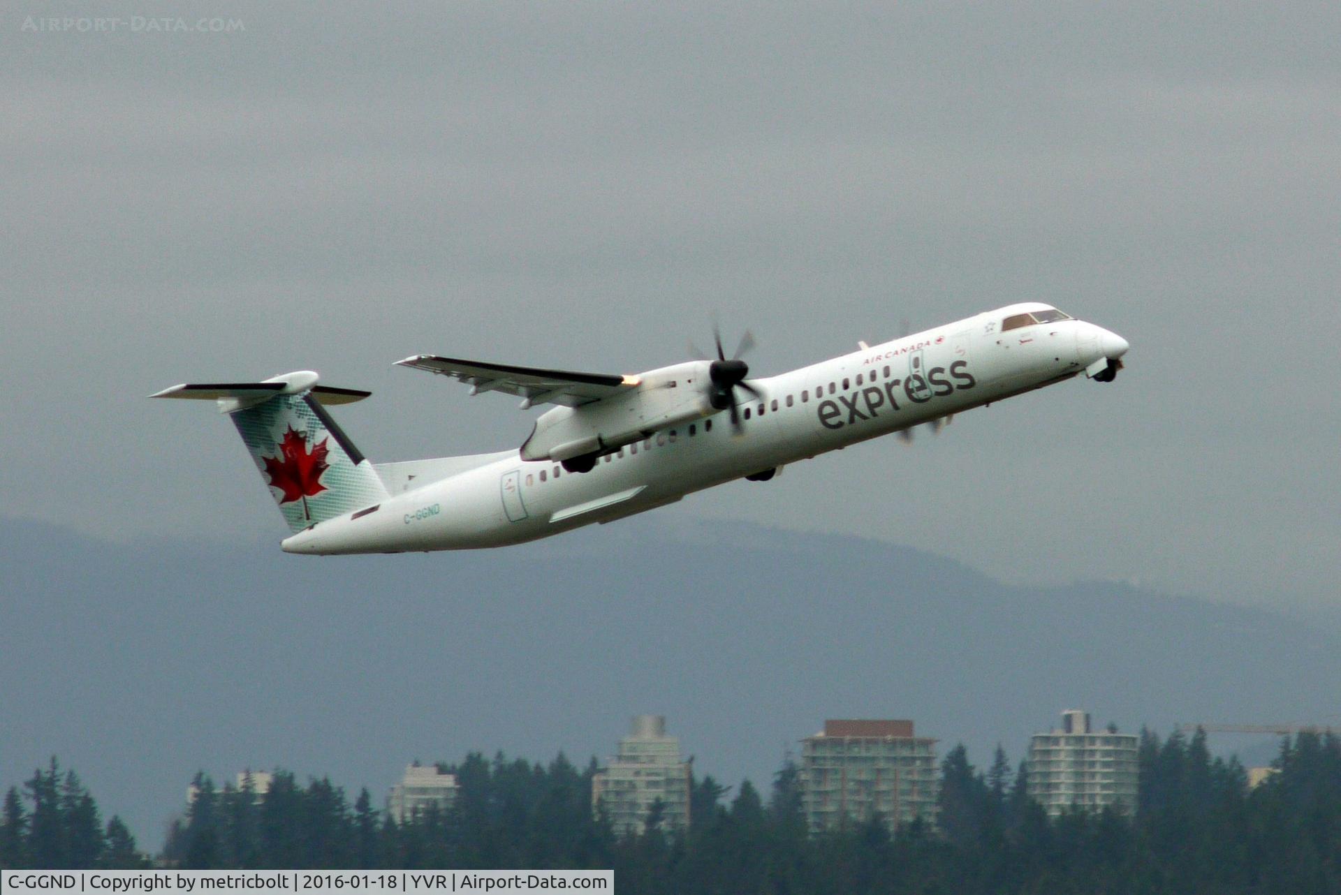 C-GGND, 2011 De Havilland Canada DHC-8-402Q Dash 8 C/N 4394, Take off from YVR