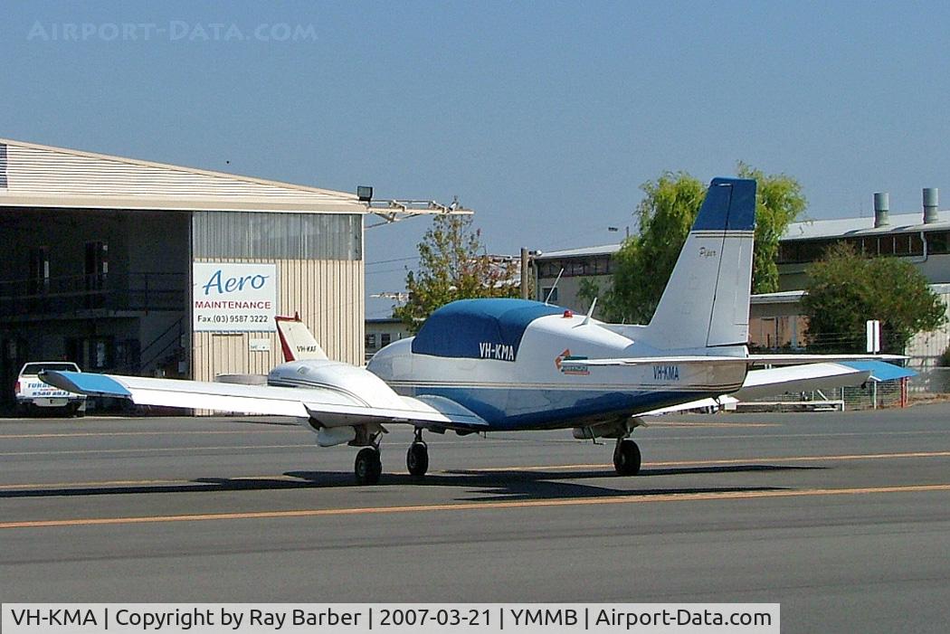 VH-KMA, 1975 Piper PA-23-250 Aztec E C/N 27-7554048, Piper PA-23-250 Aztec E [27-7554048] Melbourne-Moorabbin~VH 21/03/2007
