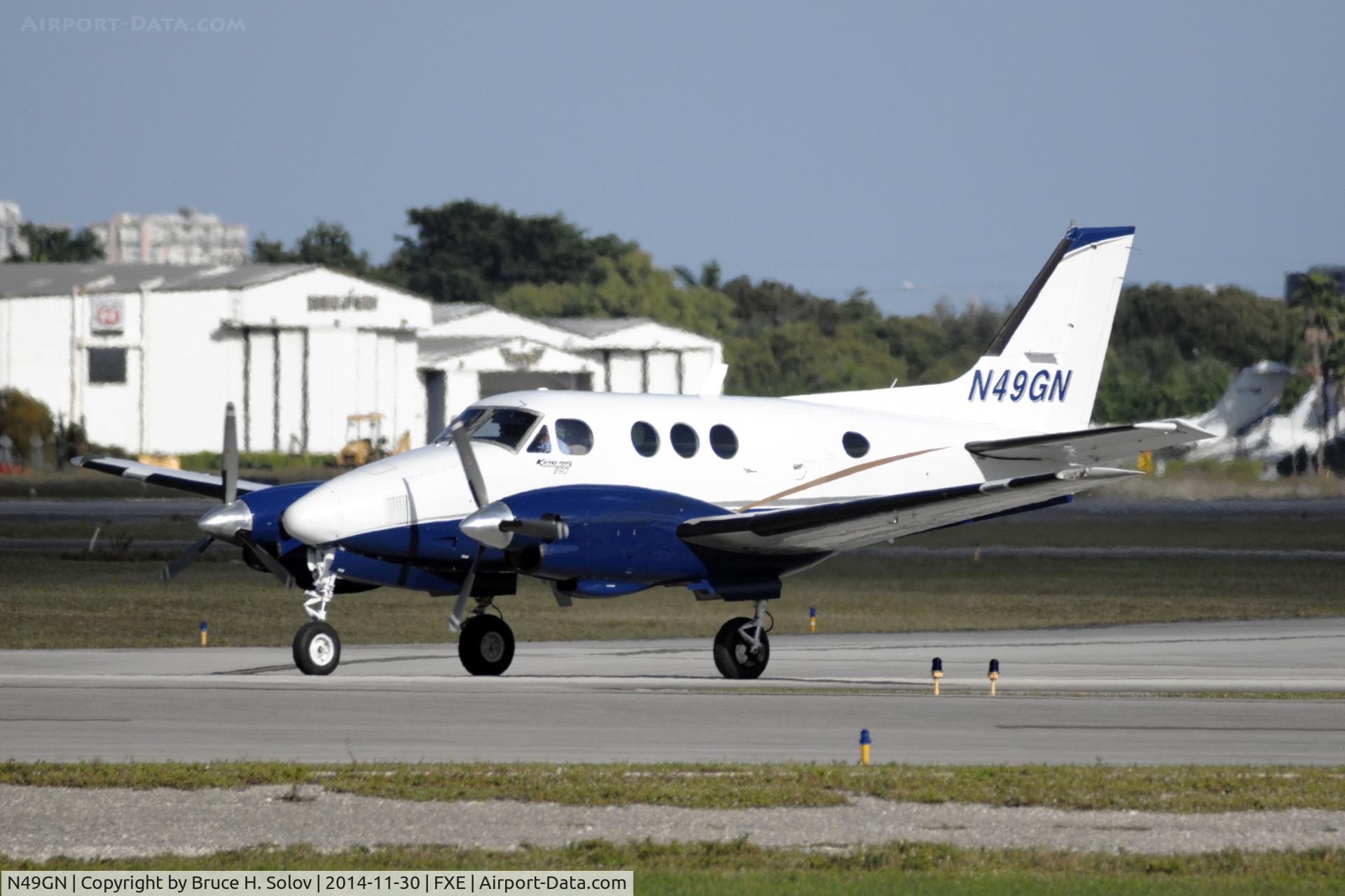 N49GN, 1968 Beech B90 C/N LJ-381, Ready for departure