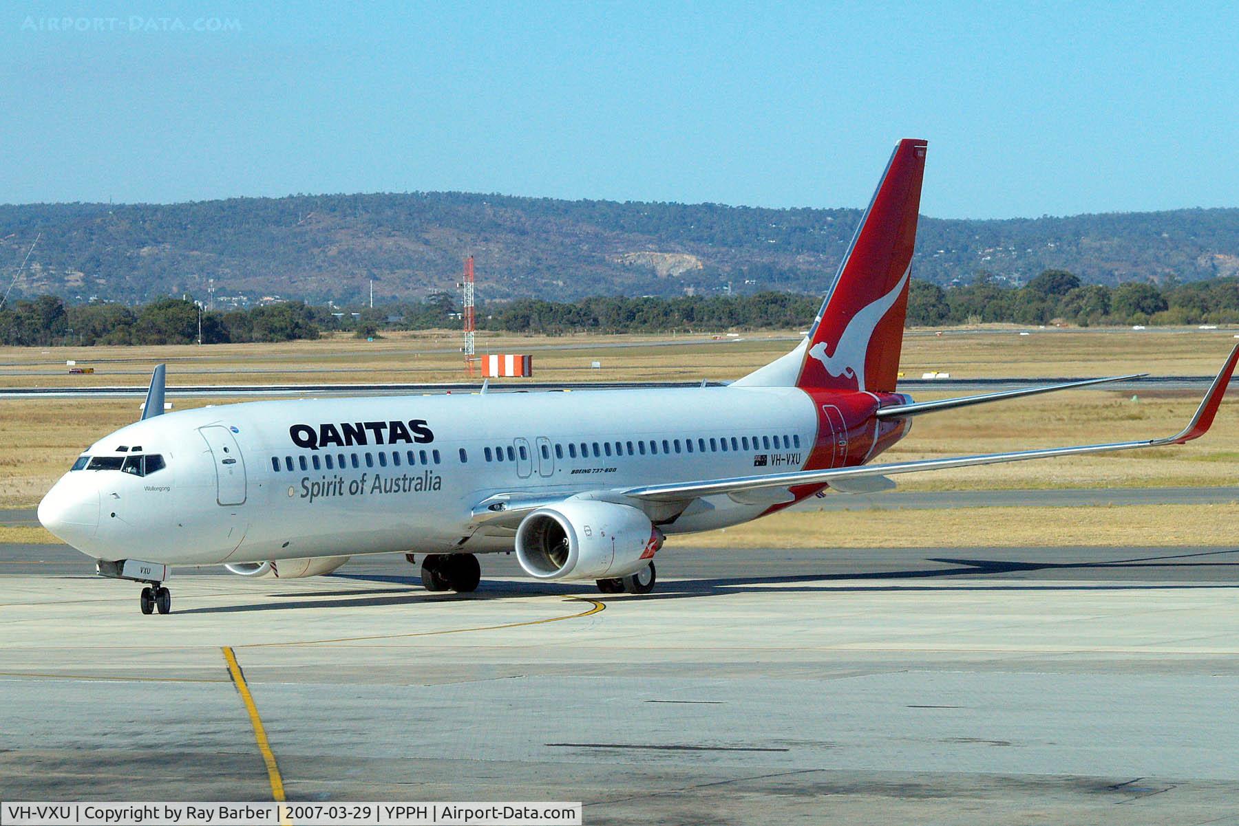 VH-VXU, 2003 Boeing 737-838 C/N 33761, Boeing 737-838 [33761] (QANTAS) Perth-International~VH 29/03/2007