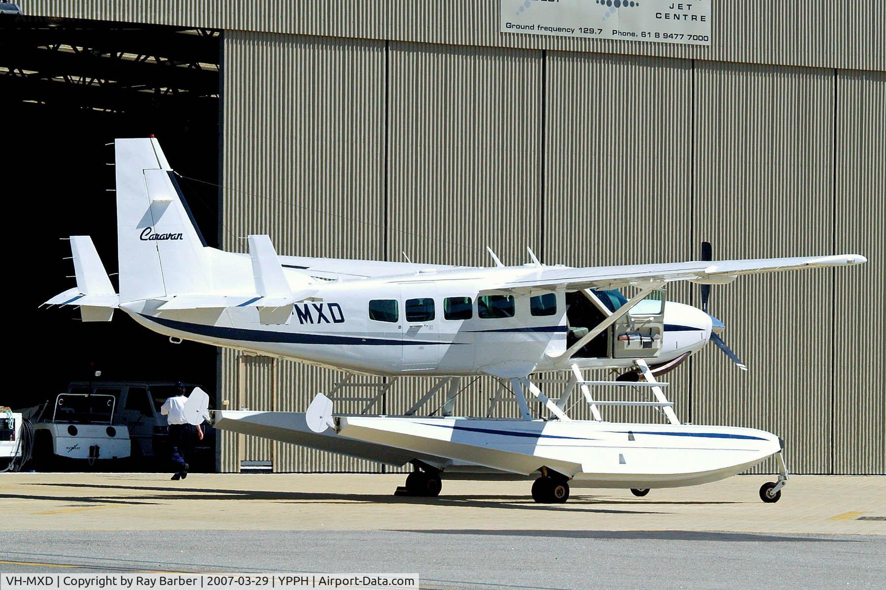 VH-MXD, 2002 Cessna 208 Caravan 1 C/N 20800356, Cessna 208 Caravan I [208-00356] (AvWest) Perth-International~VH 29/03/2007