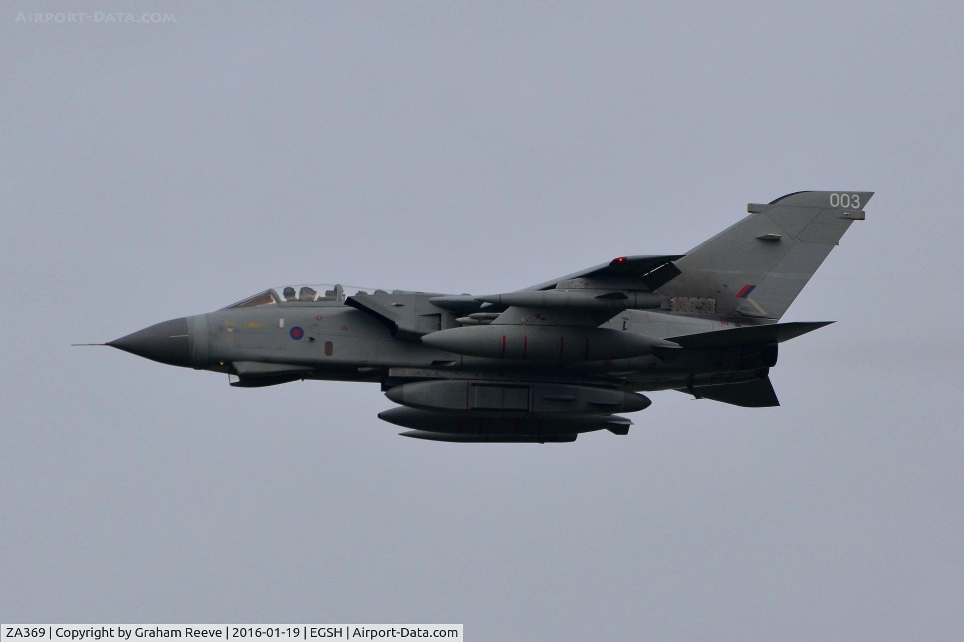 ZA369, 1982 Panavia Tornado GR.4A C/N 166/BS051/3083, Departing from Norwich.