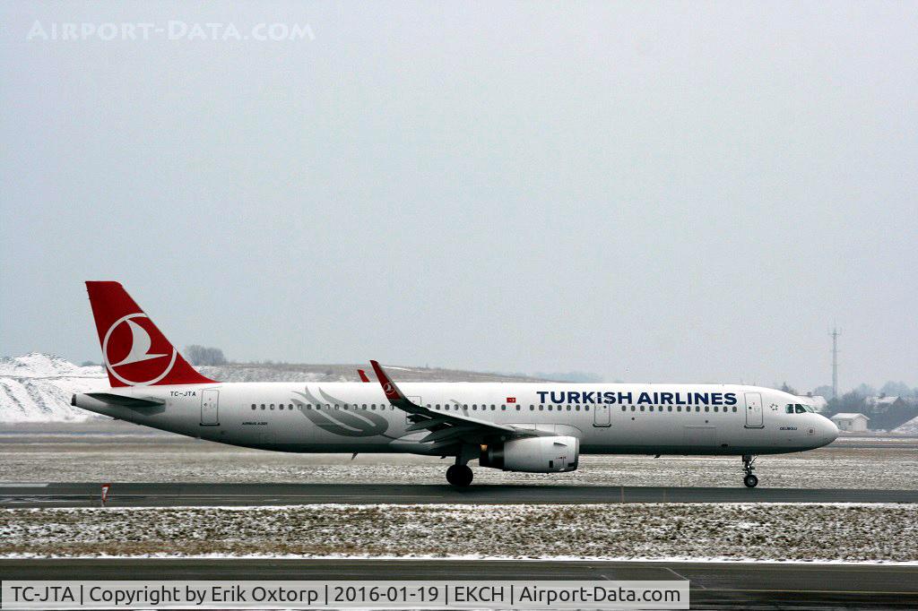 TC-JTA, 2015 Airbus A321-231 C/N 6781, TC-JTA taking off rw 22R